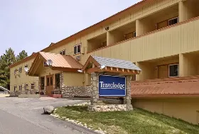 Photograph of Travelodge, Mammoth Lakes