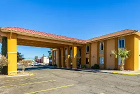 Photograph of Rodeway Inn, Las Cruces