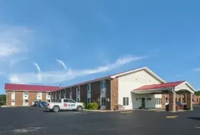 Photograph of Econo Lodge, Escanaba