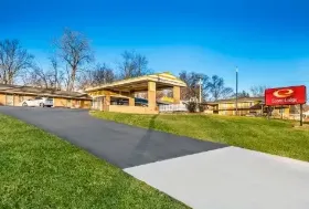 Photograph of Econo Lodge, Oskaloosa
