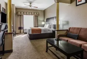 Photograph of Comfort Suites, Bakersfield