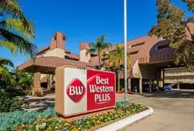 Photograph of Best Western Plus, Lake Forest
