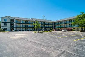 Photograph of HomeTowne Studios, Waukegan
