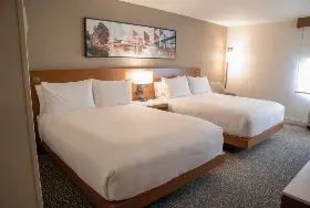 Photograph of Center 100 Hotel,
