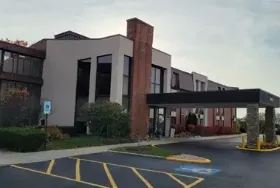 Photograph of Best Western Chicago - Downers Grove, Downers Grove