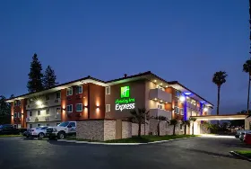 Photograph of Holiday Inn Express, Santa Rosa