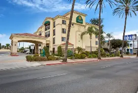Photograph of La Quinta Inn & Suites, Hawaiian Gardens
