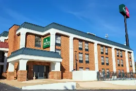 Photograph of HomeTowne Studios, Prattville