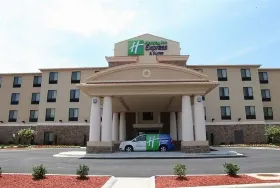 Photograph of Holiday Inn Express, Madison