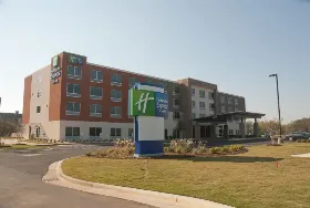 Photograph of Holiday Inn Express, Decatur