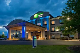 Photograph of Holiday Inn Express, Prattville