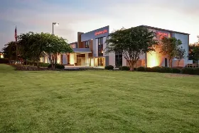 Photograph of Hampton Inn, Auburn