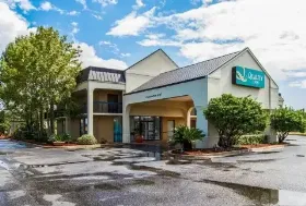 Photograph of Quality Inn, Foley