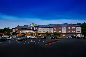 Photograph of Holiday Inn Express, Pelham