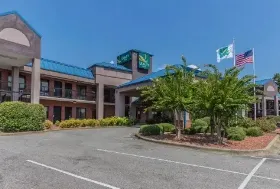 Photograph of Quality Inn, Calera