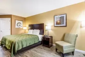 Photograph of Quality Inn, Bessemer