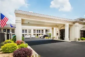 Photograph of Days Inn, Oneonta