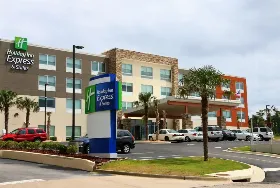 Photograph of Holiday Inn Express, Alabaster