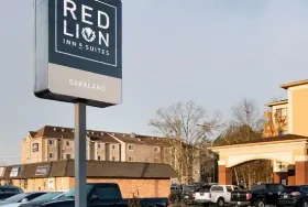 Photograph of Red Lion Inn & Suites, Saraland