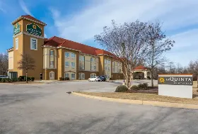 Photograph of La Quinta Inn & Suites, Madison