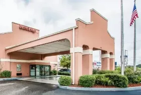 Photograph of Econo Lodge, Dothan