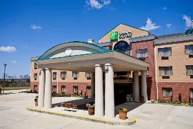Photograph of Holiday Inn Express, Clanton