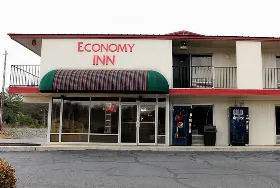 Photograph of Economy Inn ( University ), Huntsville