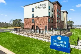 Photograph of Cobblestone Hotel & Suites, Cullman