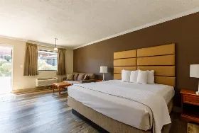 Photograph of Gadsden Inn And Suites, Gadsden