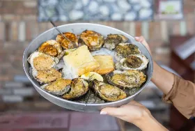 Photograph of Half Shell Oyster House, Tuscaloosa