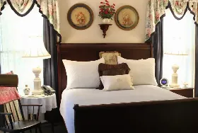 Photograph of Red Bluff Cottage Bed and Breakfast, Montgomery