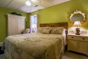 Photograph of Smith Lake Bed & Breakfast, Crane Hill