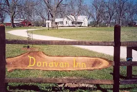 Photograph of Donavan Inn, Marion