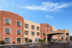 Photograph of La Quinta Inn & Suites, Tucson