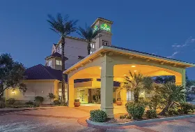 Photograph of La Quinta Inn & Suites, Mesa