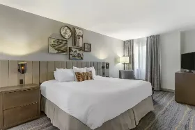 Photograph of Windmill Suites Surprise, Surprise