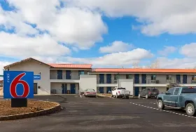 Photograph of Motel 6, Show Low