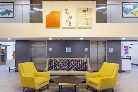 Photograph of Holiday Inn Express & Suites, Tempe