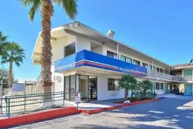 Photograph of Motel 6, Nogales
