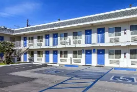 Photograph of Motel 6, Phoenix