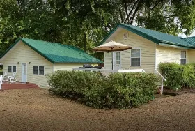 Photograph of River Ridge Inn, Norfork