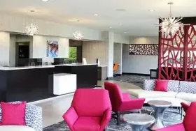 Photograph of Best Western Castlerock Inn & Suites, Bentonville