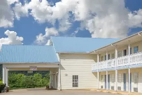 Photograph of Days Inn, Hardy