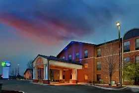 Photograph of Holiday Inn Express, Batesville