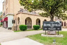 Photograph of 1929 Hotel Seville, Harrison