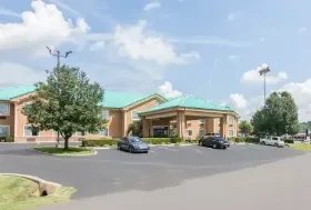 Photograph of Quality Inn, Alma