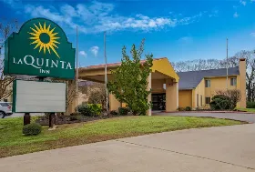 Photograph of La Quinta Inn, El Dorado