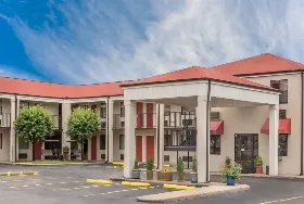 Photograph of Super 8, Bryant