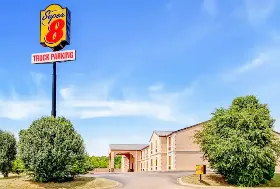 Photograph of Super 8, Forrest City