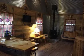 Photograph of Wild Bill's Outfitters, Yellville
